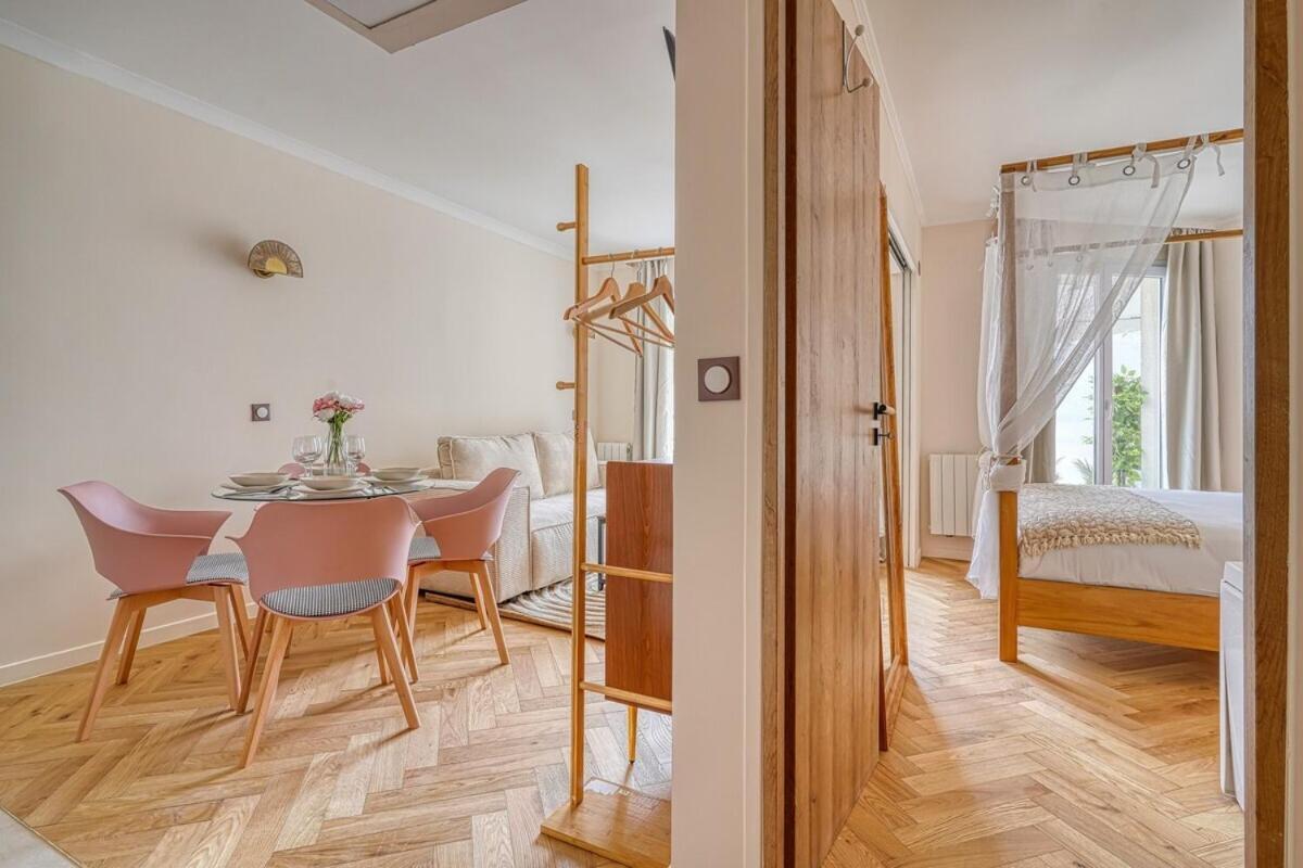 קורבוו Inn Place To Be Paris La Defense מראה חיצוני תמונה
