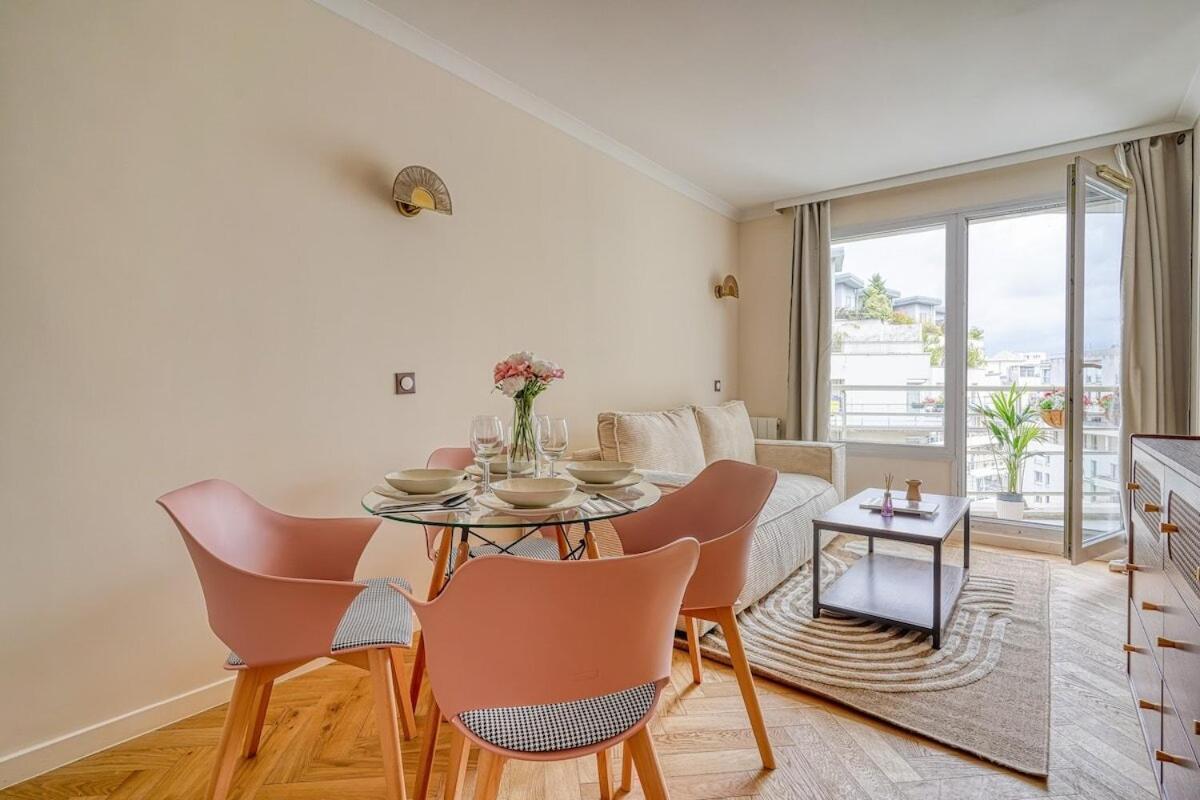 קורבוו Inn Place To Be Paris La Defense מראה חיצוני תמונה