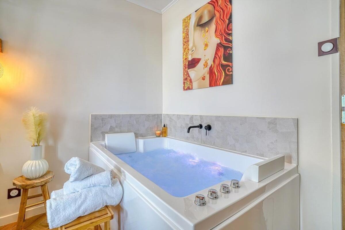 קורבוו Inn Place To Be Paris La Defense מראה חיצוני תמונה